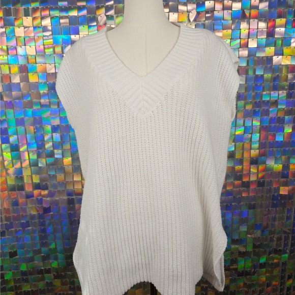 Amaryllis Sweaters - Amaryllis White Chunky Knit V-Neck Sweater Vest Oversized High Low ML